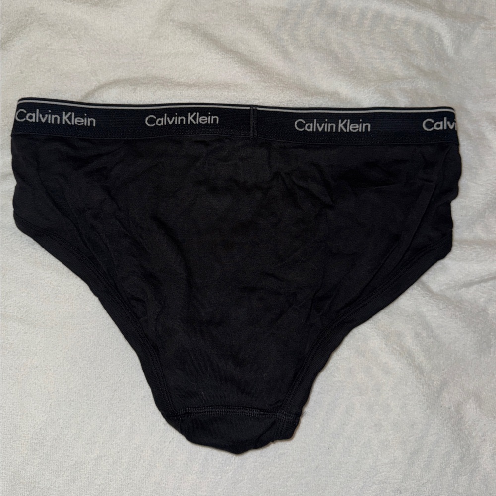 Men’s Calvin Klein briefs - Picture 3 of 3